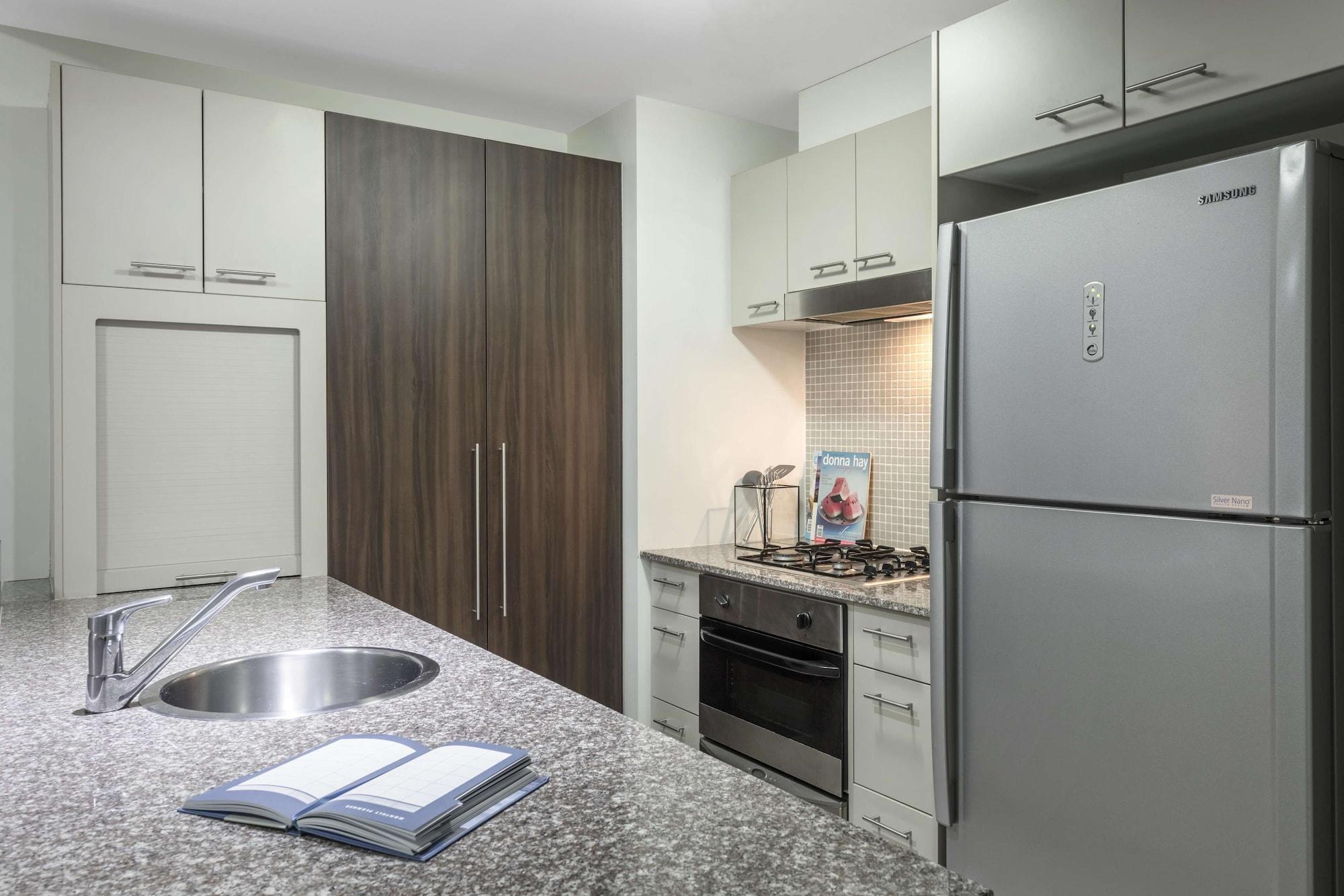 Oaks Brisbane Aurora Suites 外观 照片