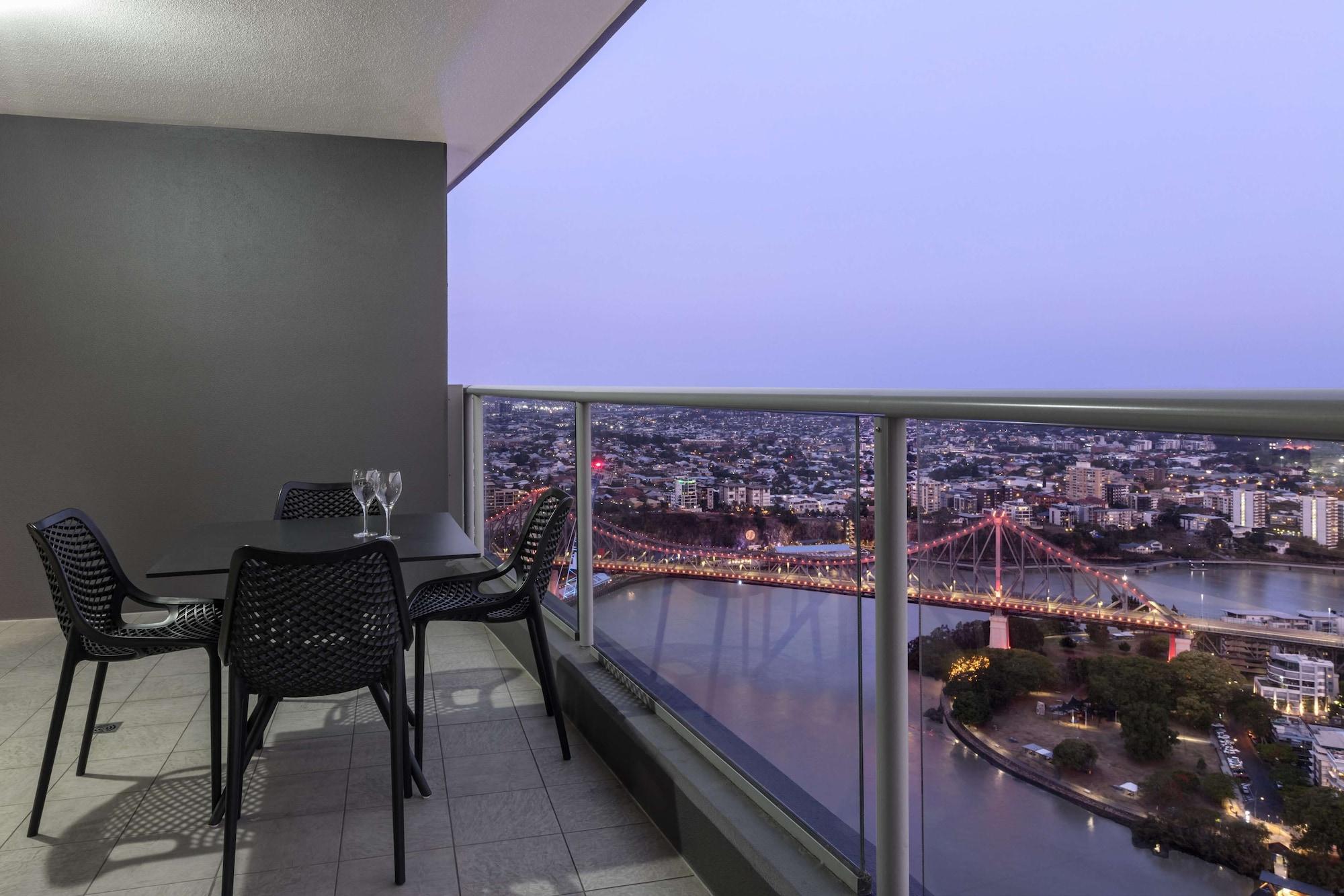 Oaks Brisbane Aurora Suites 外观 照片