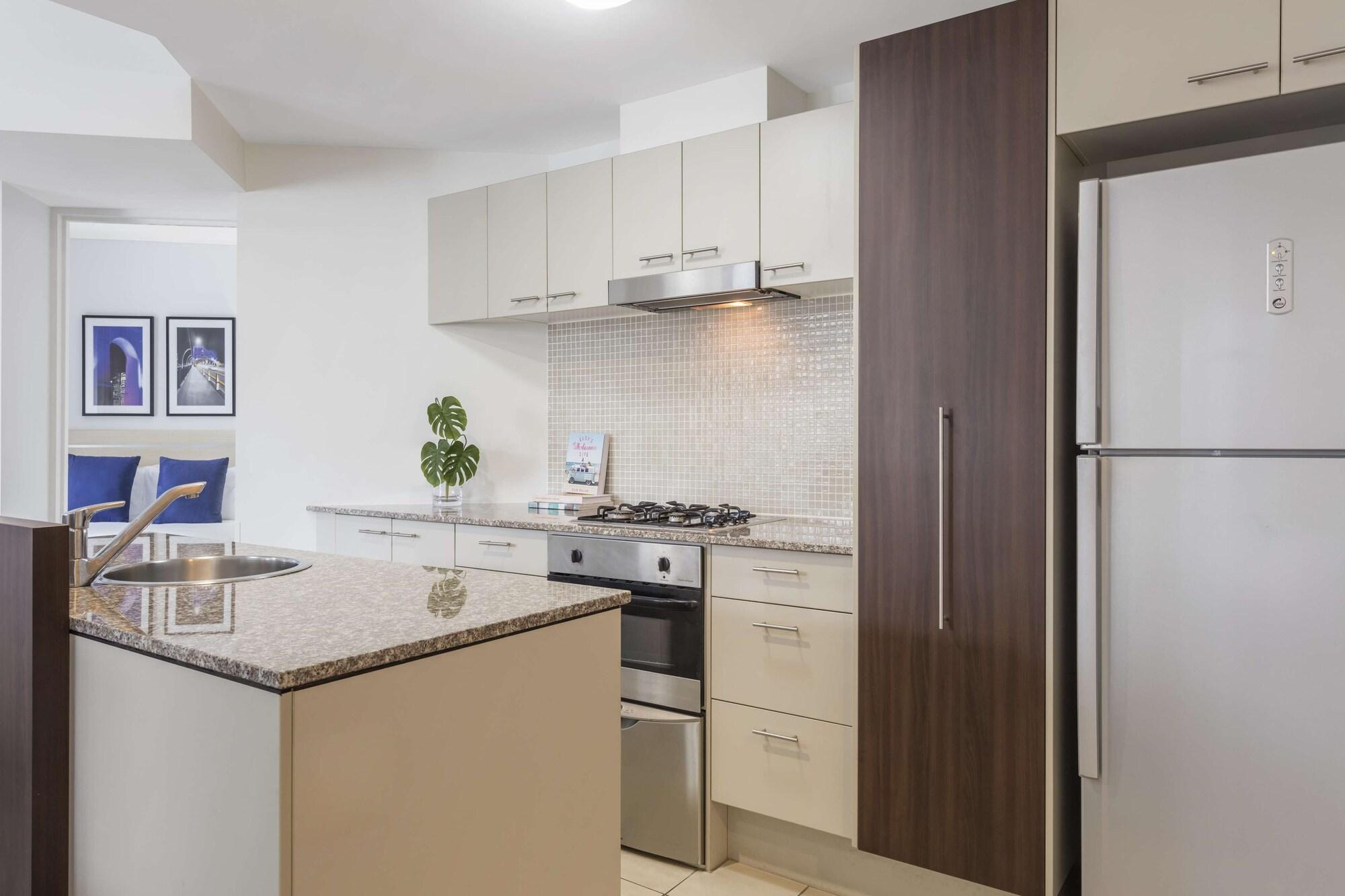 Oaks Brisbane Aurora Suites 外观 照片