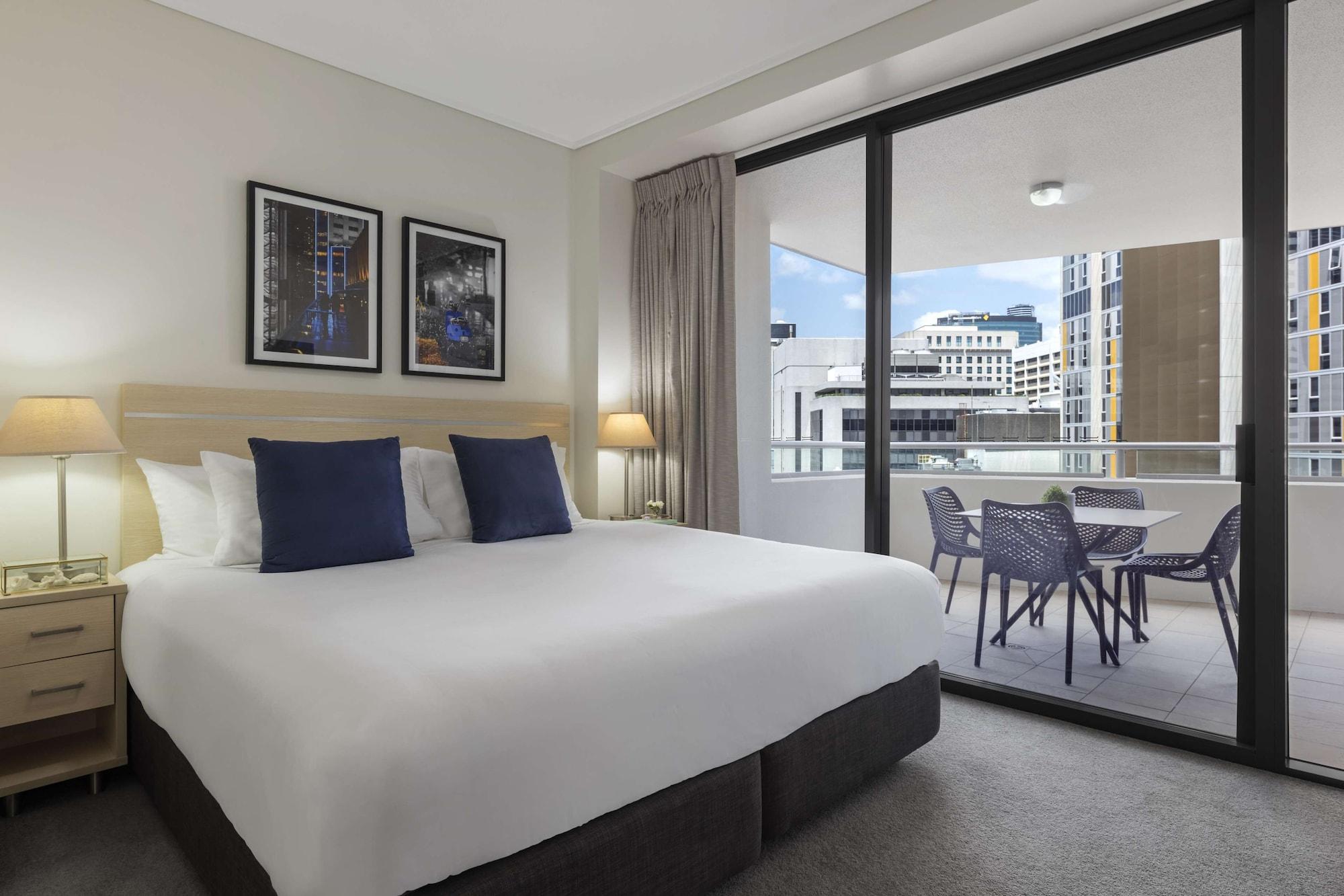 Oaks Brisbane Aurora Suites 外观 照片