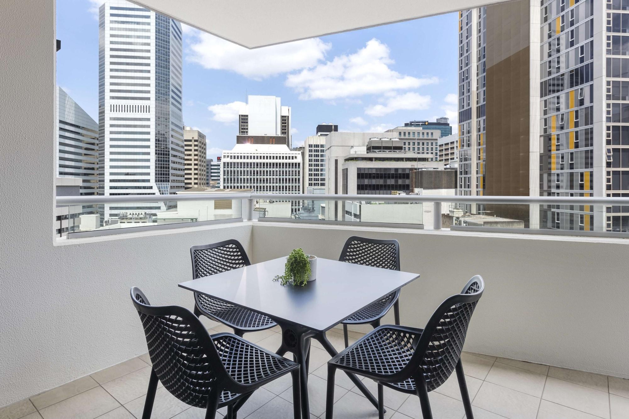 Oaks Brisbane Aurora Suites 外观 照片