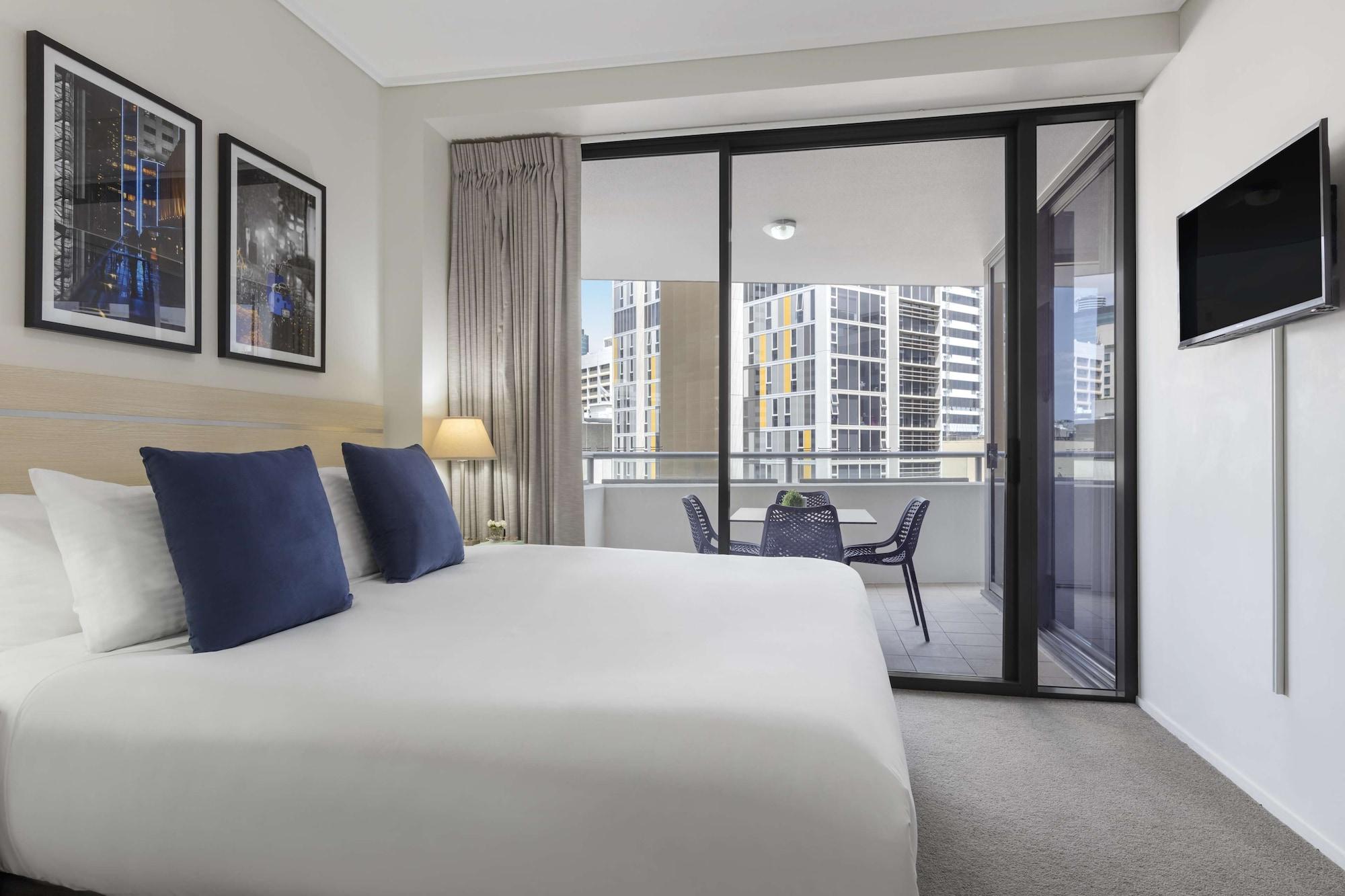 Oaks Brisbane Aurora Suites 外观 照片