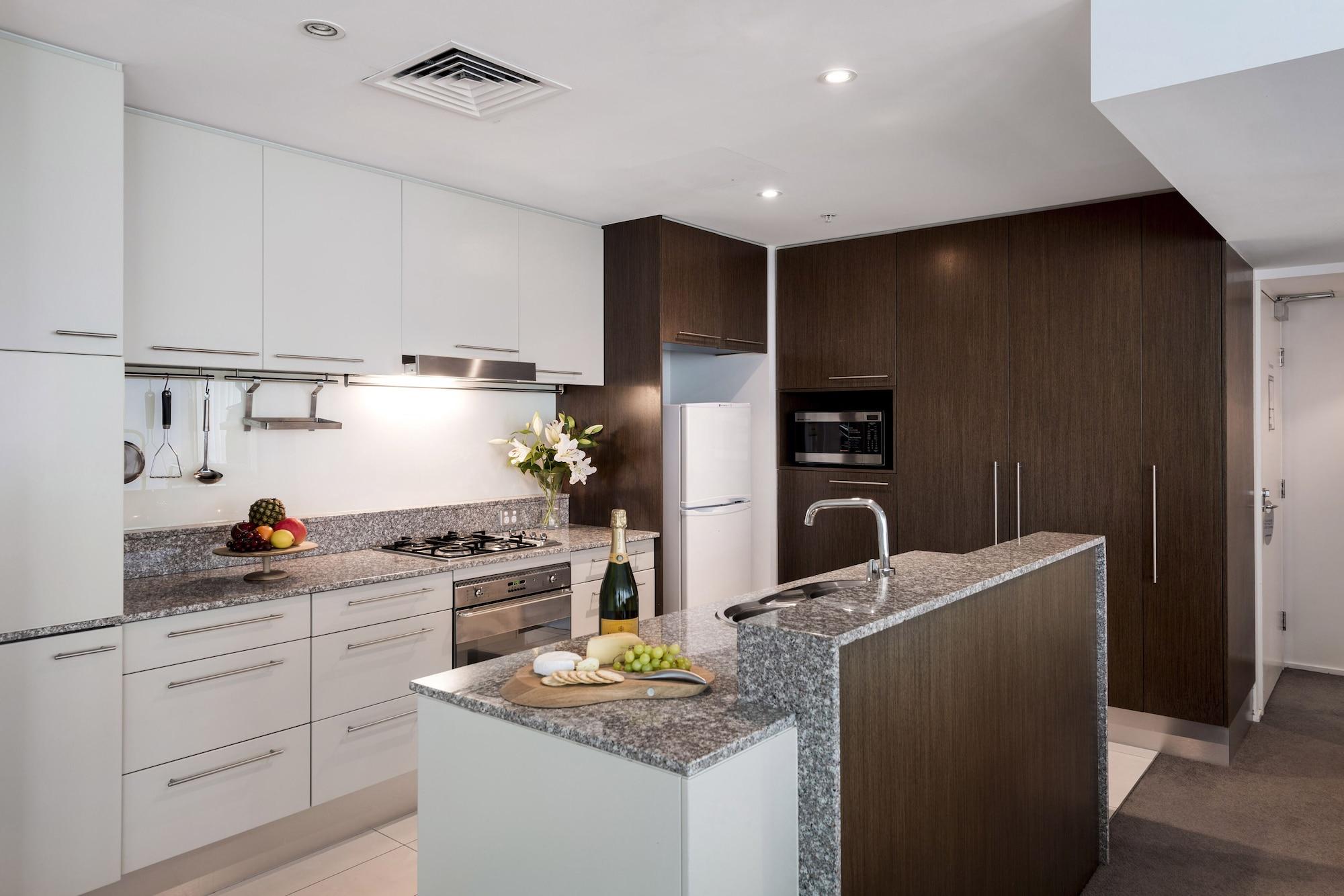 Oaks Brisbane Aurora Suites 外观 照片