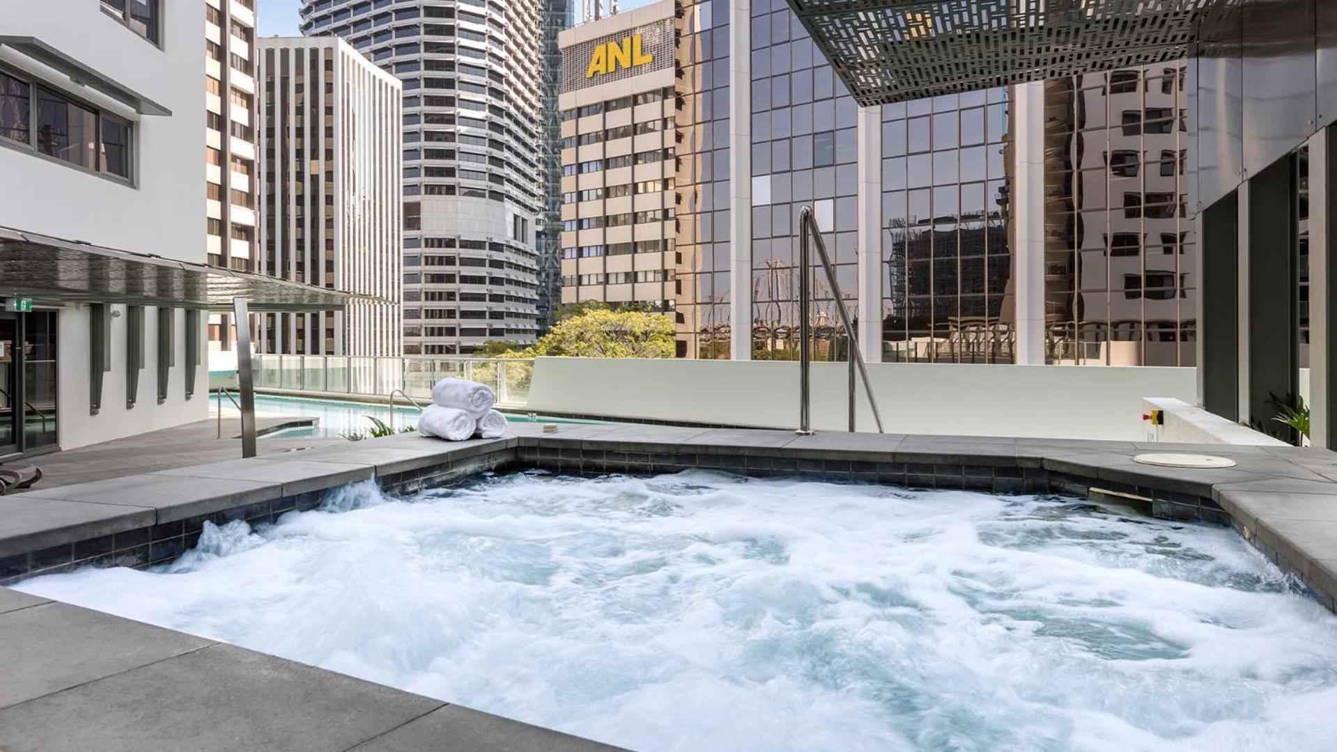 Oaks Brisbane Aurora Suites 外观 照片