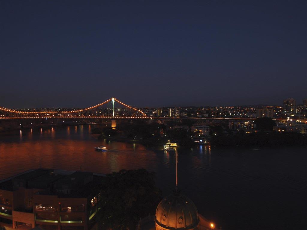 Oaks Brisbane Aurora Suites 外观 照片