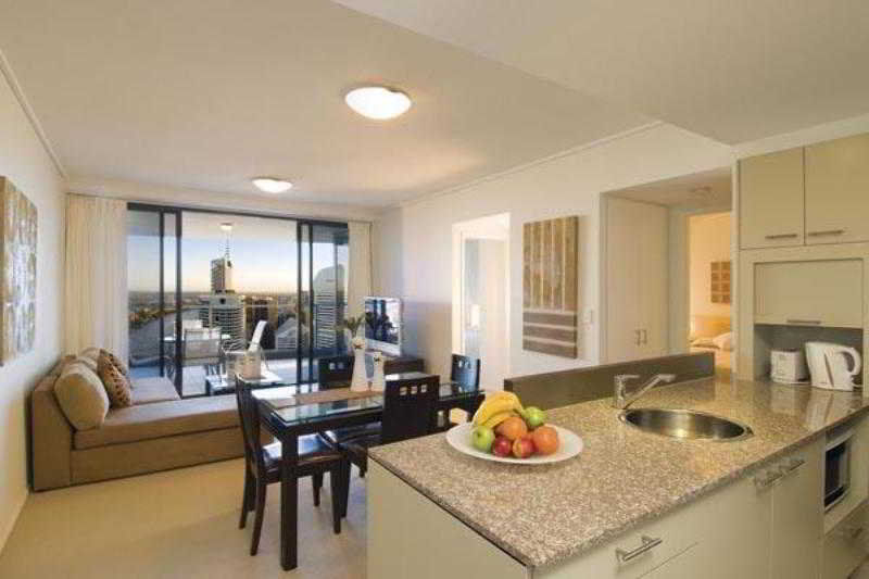 Oaks Brisbane Aurora Suites 外观 照片